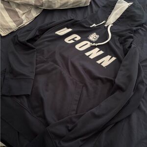 UConn Huskies navy Pullover Hoodie